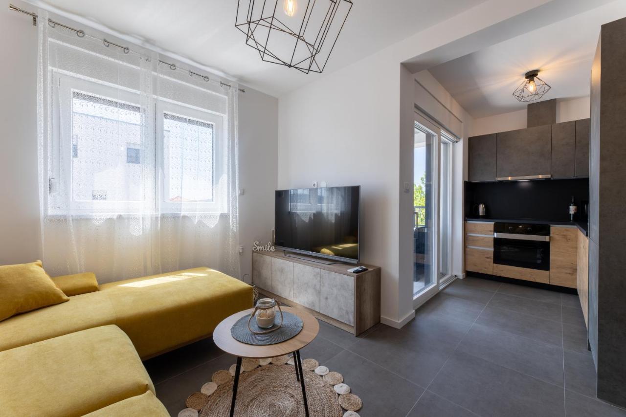 Apartments Maya & Tina Trogir Dış mekan fotoğraf